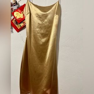 Spaghetti strap backless gold dress